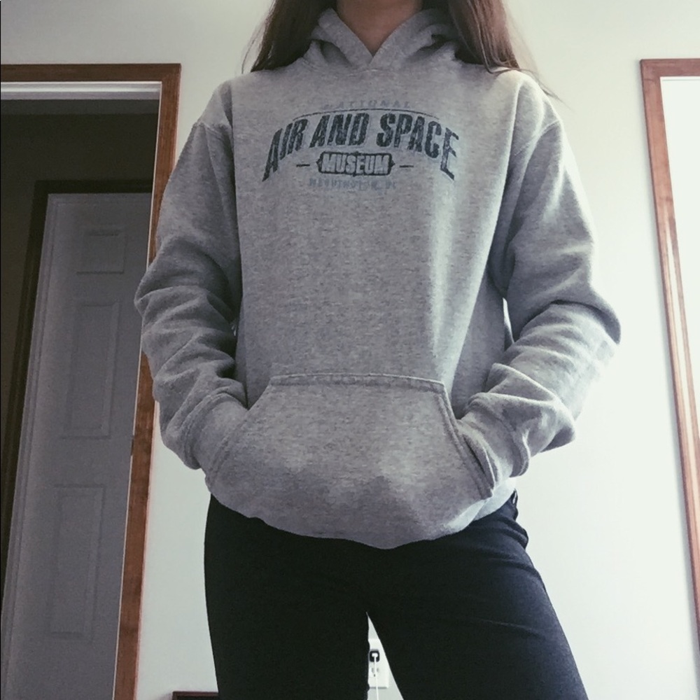 ✨Gray graphic hoodie✨